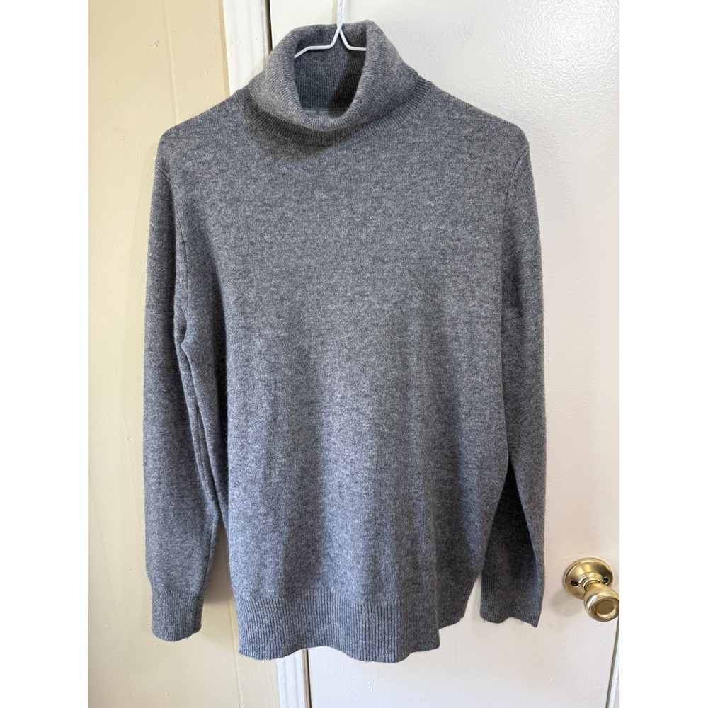 Neiman Marcus 100% Cashmere Sweater L Gray Turtleneck Quiet Luxury Classic - Picture 2 of 14